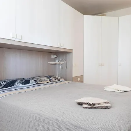 Gianna By Al Апартаменты Дезенцано-дель-Гарда