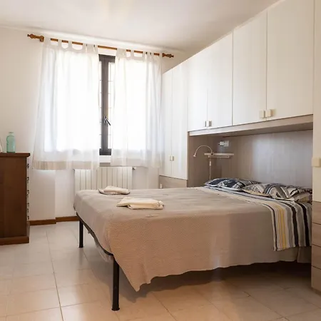 Gianna By Al Дезенцано-дель-Гарда